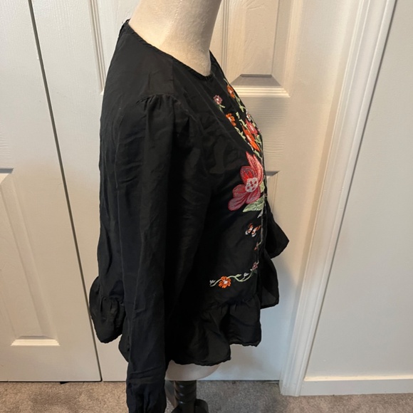 Zara Black Top with Floral Embroidery - Picture 9 of 12